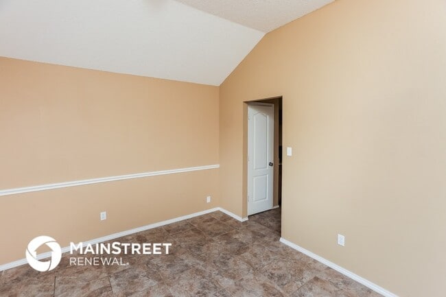 Building Photo - 443 Kimmel Dr