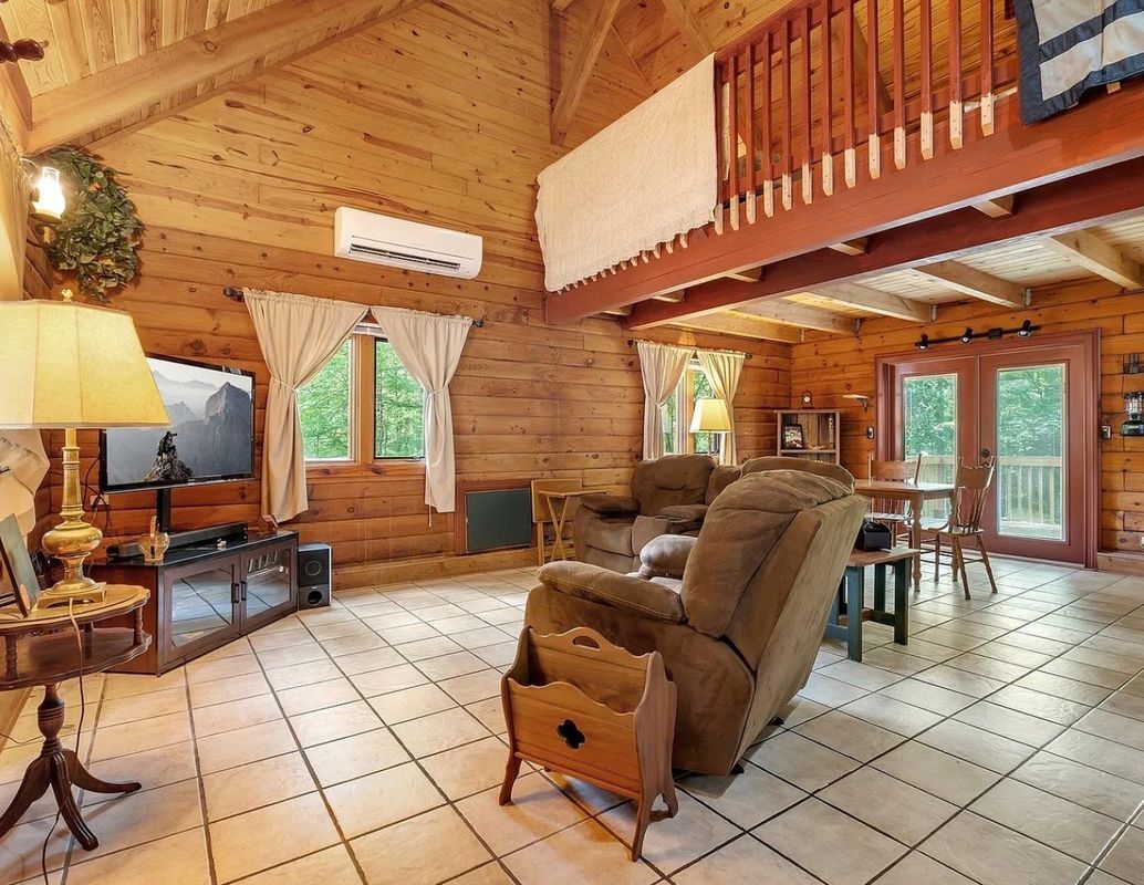Building Photo - 1214 Timber Run