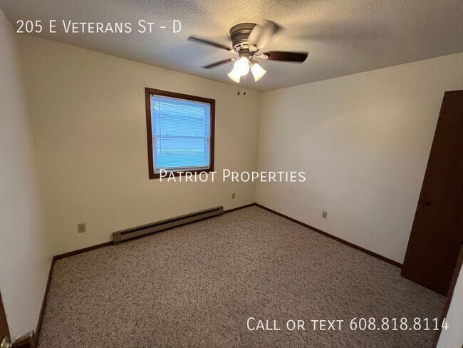 Building Photo - 2 bedroom/ 1 bath apartment in Tomah, WI