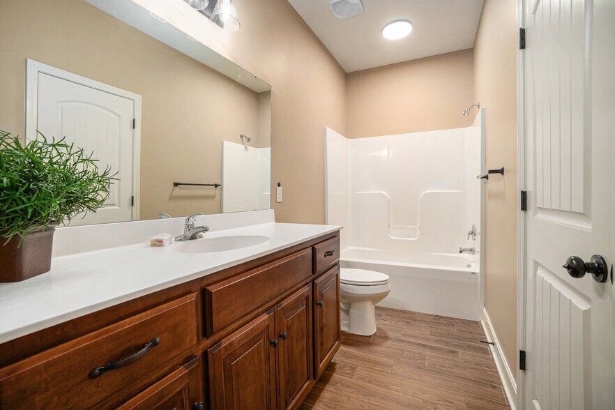 Building Photo - 12353 Fox Creek Dr