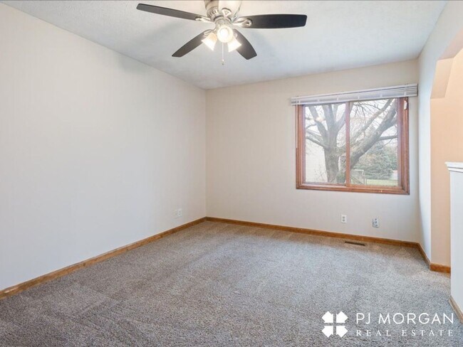 Building Photo - 3 bedroom , 2 bathroom House - Coming Soon