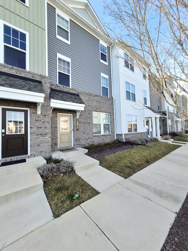 Building Photo - 4012 Pk Trl Dr