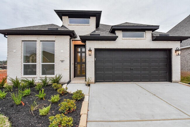Building Photo - 611 Sand Branch Dr