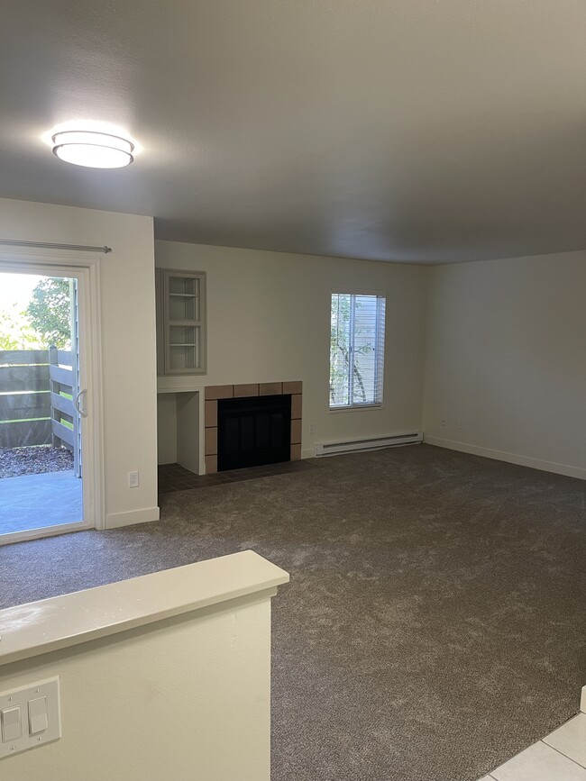 Building Photo - 3465 Lochwood Dr