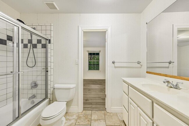 Building Photo - 104 Upolu Ct