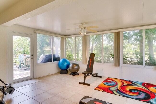 Building Photo - 2130 Rio Nuevo Dr