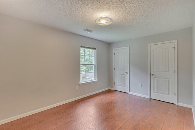 Building Photo - 191 Peregrine Cir