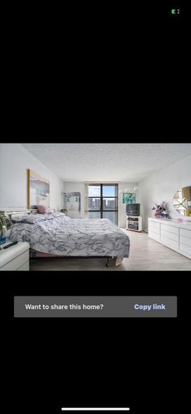 Building Photo - 17500 N Bay Rd