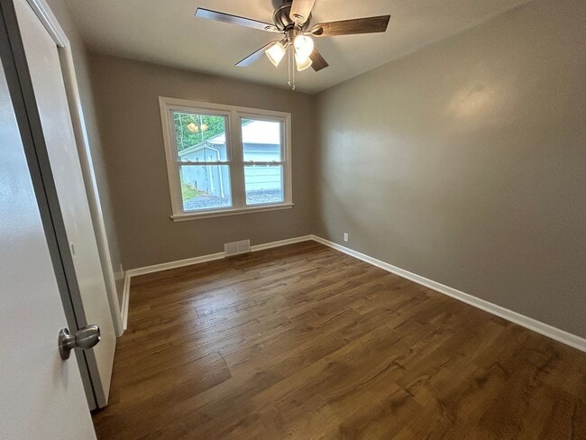 Building Photo - Newly Renovated Three Bedroom Home with Th...