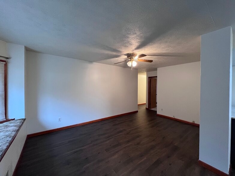 Building Photo - 184 Pennsylvania Ave