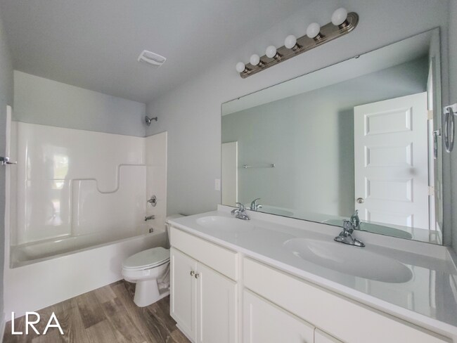 Building Photo - 185 Buckhorn Ave