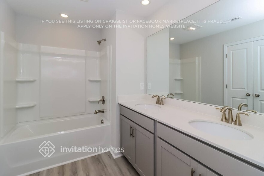 Building Photo - 1642 CM Human Dr