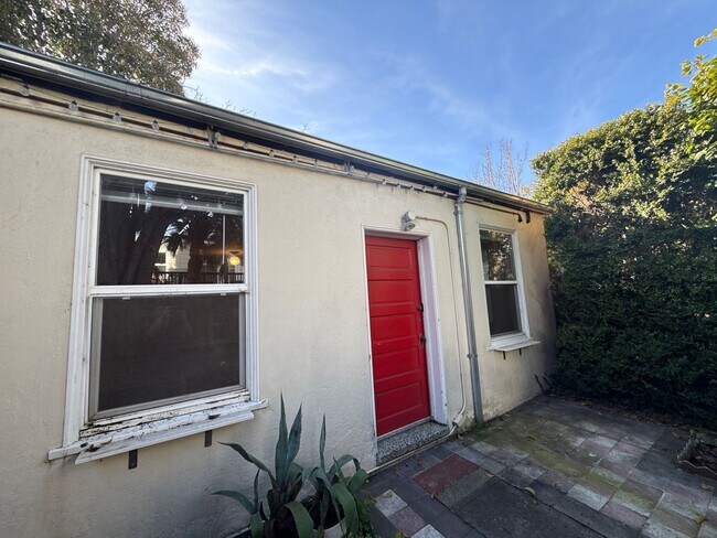 Building Photo - 229-229B 27th St