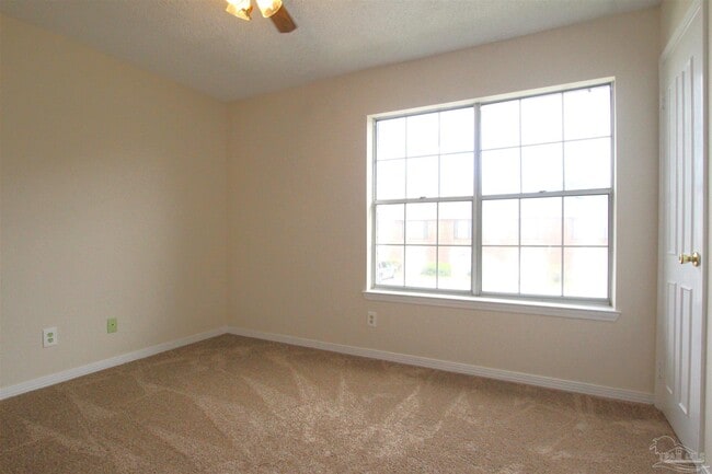 Building Photo - 3842 Belle Meade Ct