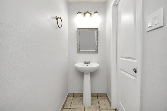 Building Photo - 4310 Lucas Trace Ct