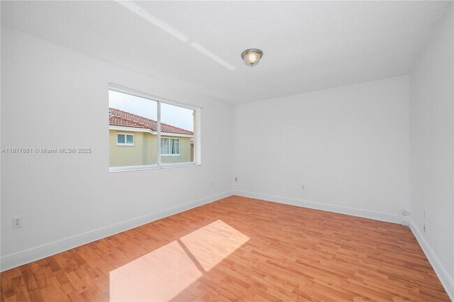 Building Photo - 4668 SW 153rd Ct