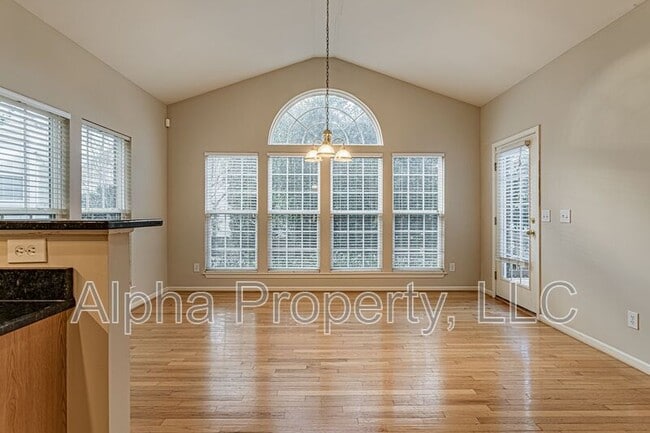 Building Photo - 1205 Carriage Park Cir