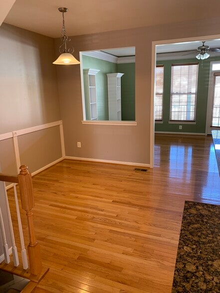 Building Photo - 1518 montessori terrace