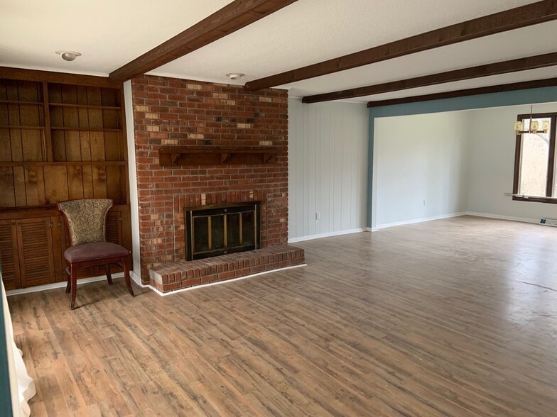 Building Photo - 70 Twilight Ln