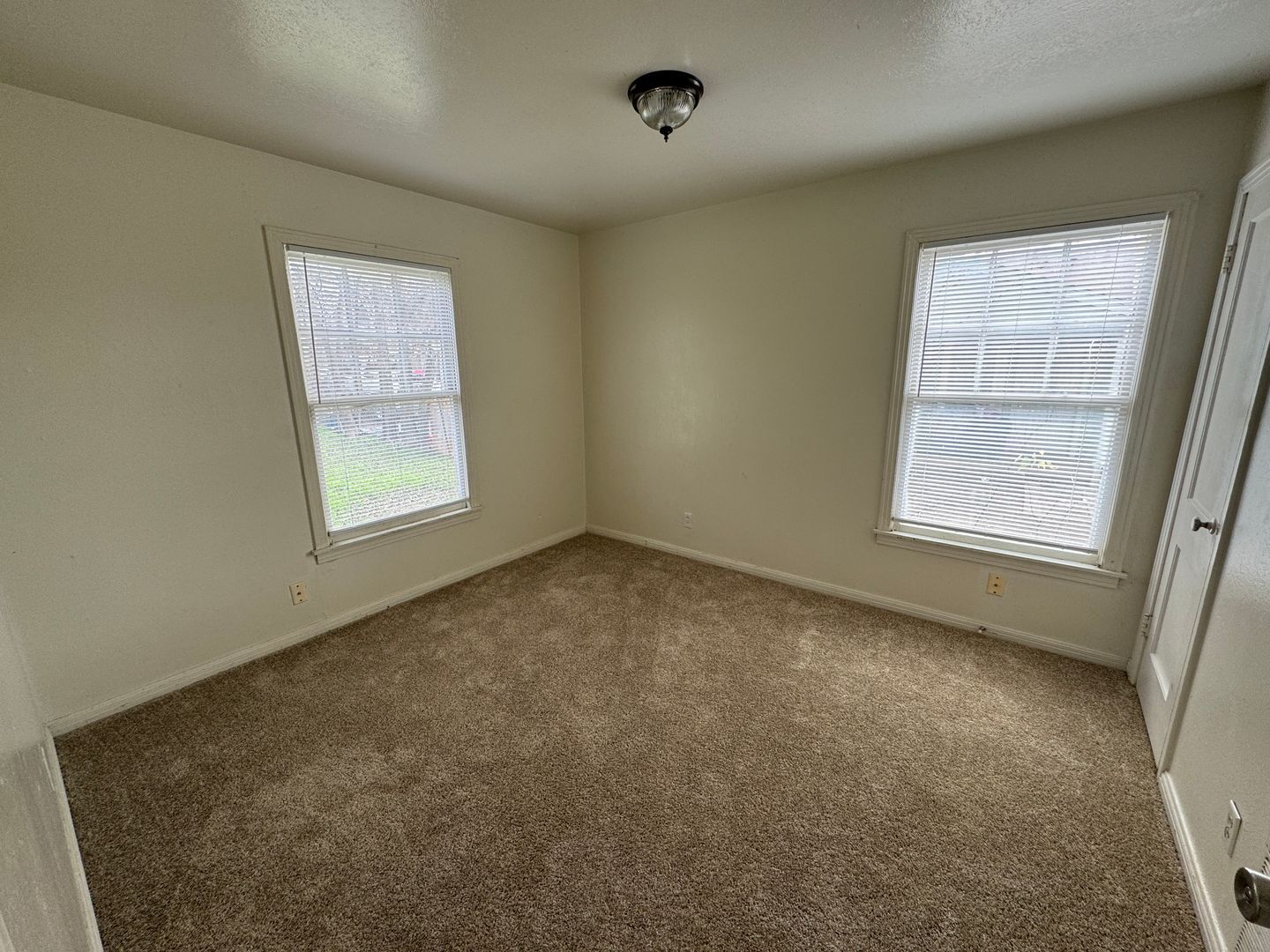 Building Photo - 1708-1708 Stewart St