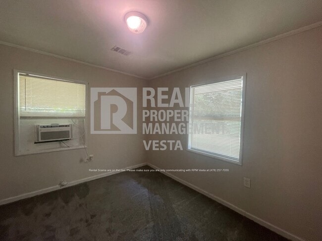 Building Photo - 3795 Spencer Cir
