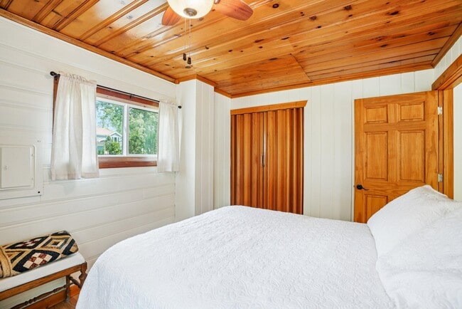 Building Photo - N3219 Cherry Rd