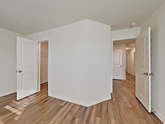 Building Photo - 6731 Sabinal