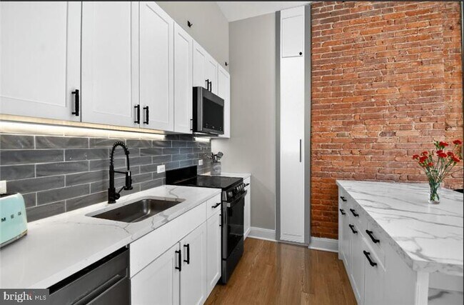 Building Photo - 459 Massachusetts Ave NW