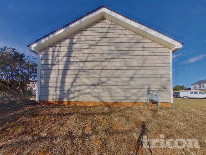 Building Photo - 9612 Aventide Ln