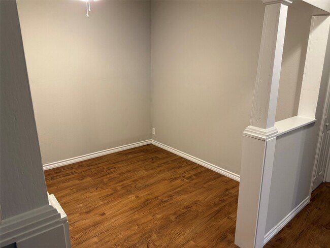 Building Photo - 1934 Austin Ave