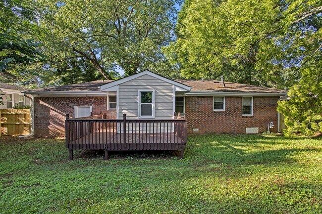 Building Photo - Renovated 3BR/2BA Home in Decatur!