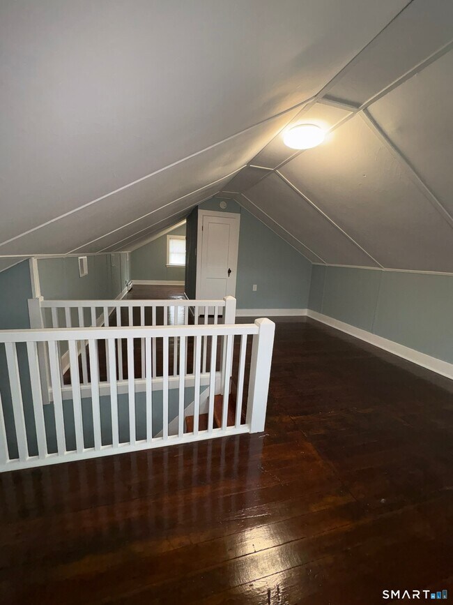 Building Photo - 1045 Cooke St