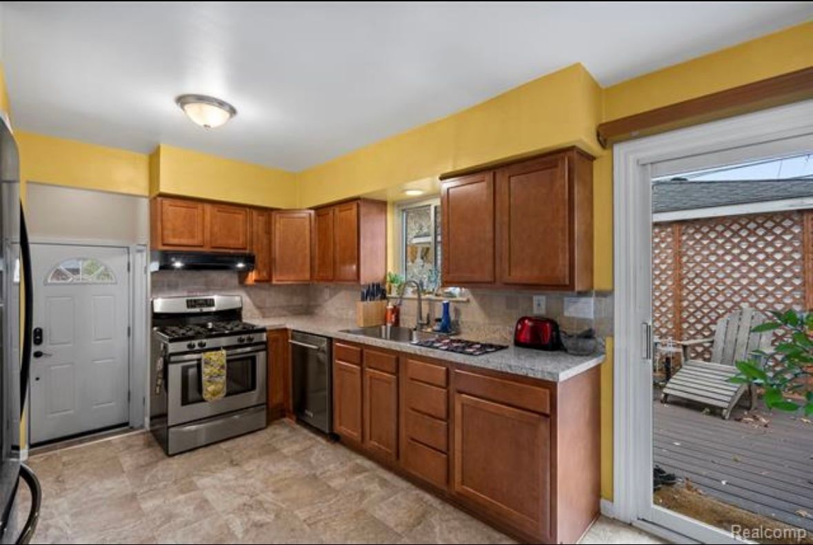 Building Photo - 34423 Tonquish Trail