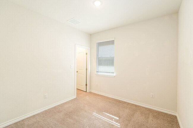 Building Photo - 838 Pepperbark Loop