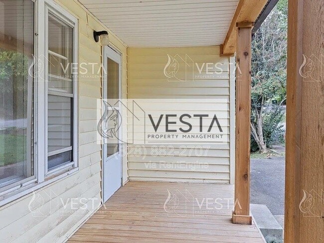 Building Photo - 34 Huffman Rd