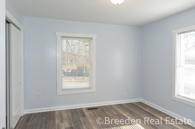 Building Photo - 2954 Old 70 Loop