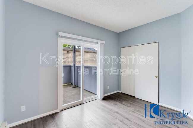 Building Photo - 1201 Glen Cove Pkwy