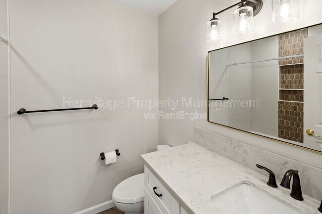 Building Photo - 4111 Reyes St