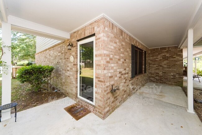 Building Photo - 1196 Julian Clark Rd
