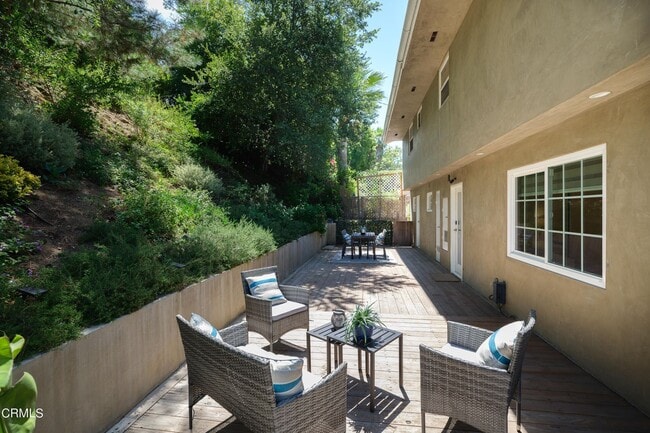 Building Photo - 1721 La Loma Rd