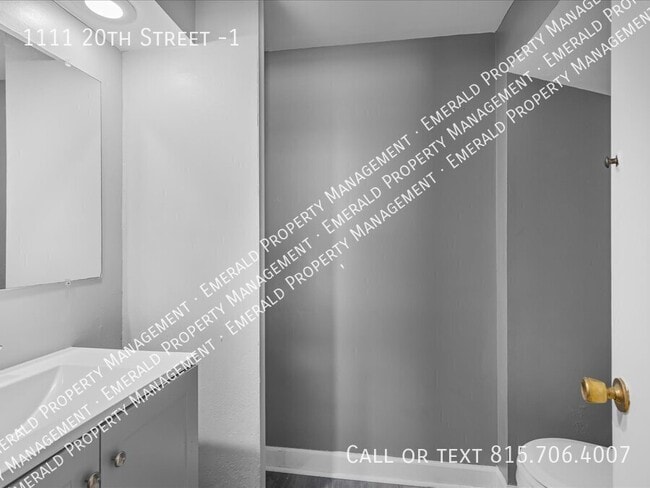 Building Photo - 1111 20th St