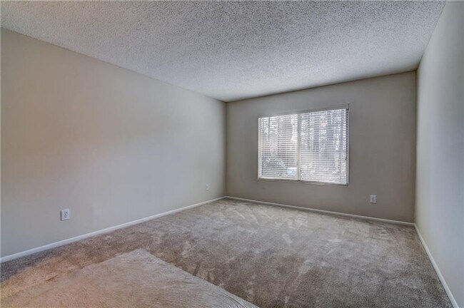 Building Photo - 123 Fair Haven Way