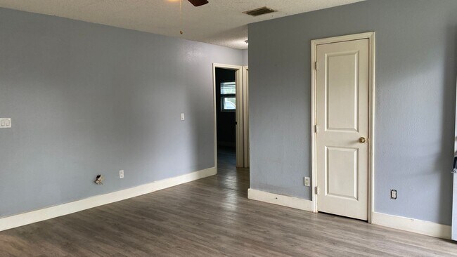 Building Photo - 4504 68th St W