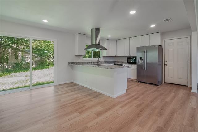 Building Photo - 1421 S Scullin Ave
