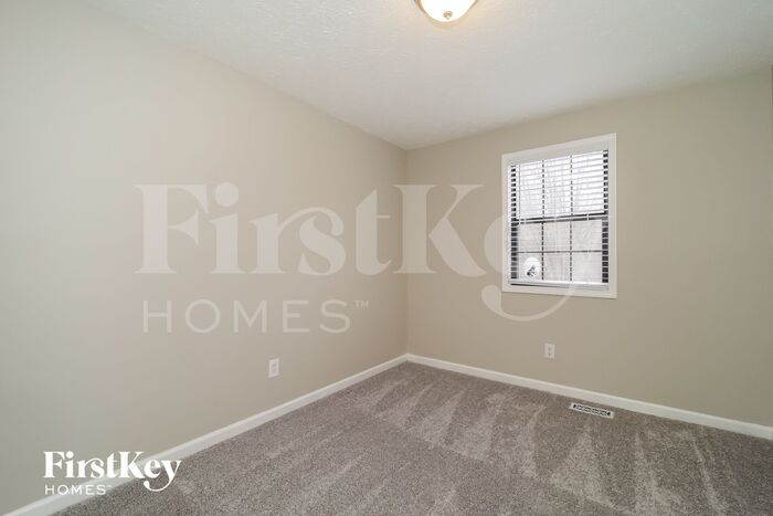 Building Photo - 3980 Willow Ridge Rd