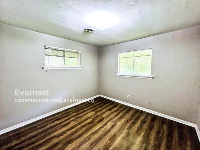 Building Photo - 3510 Mimbro Ln