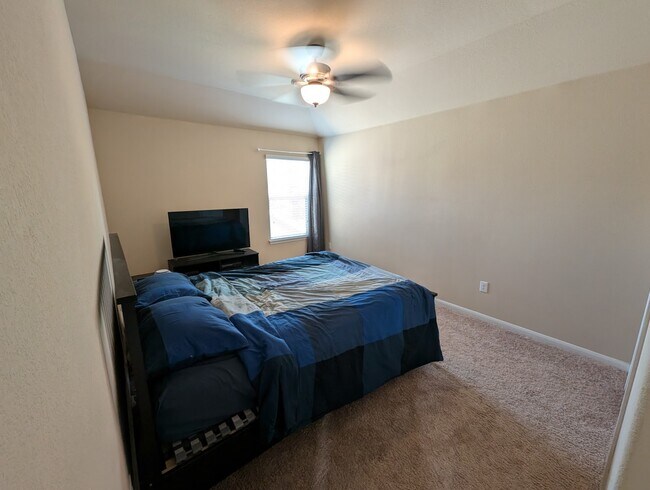 Upstairs bedroom - 2432 Etta May Ln