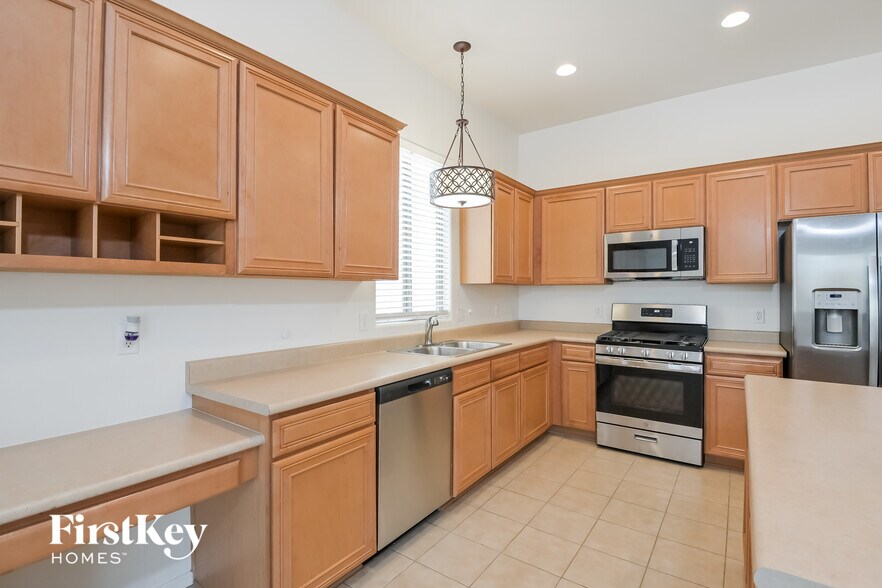 Building Photo - 11549 W Amber Stone Dr