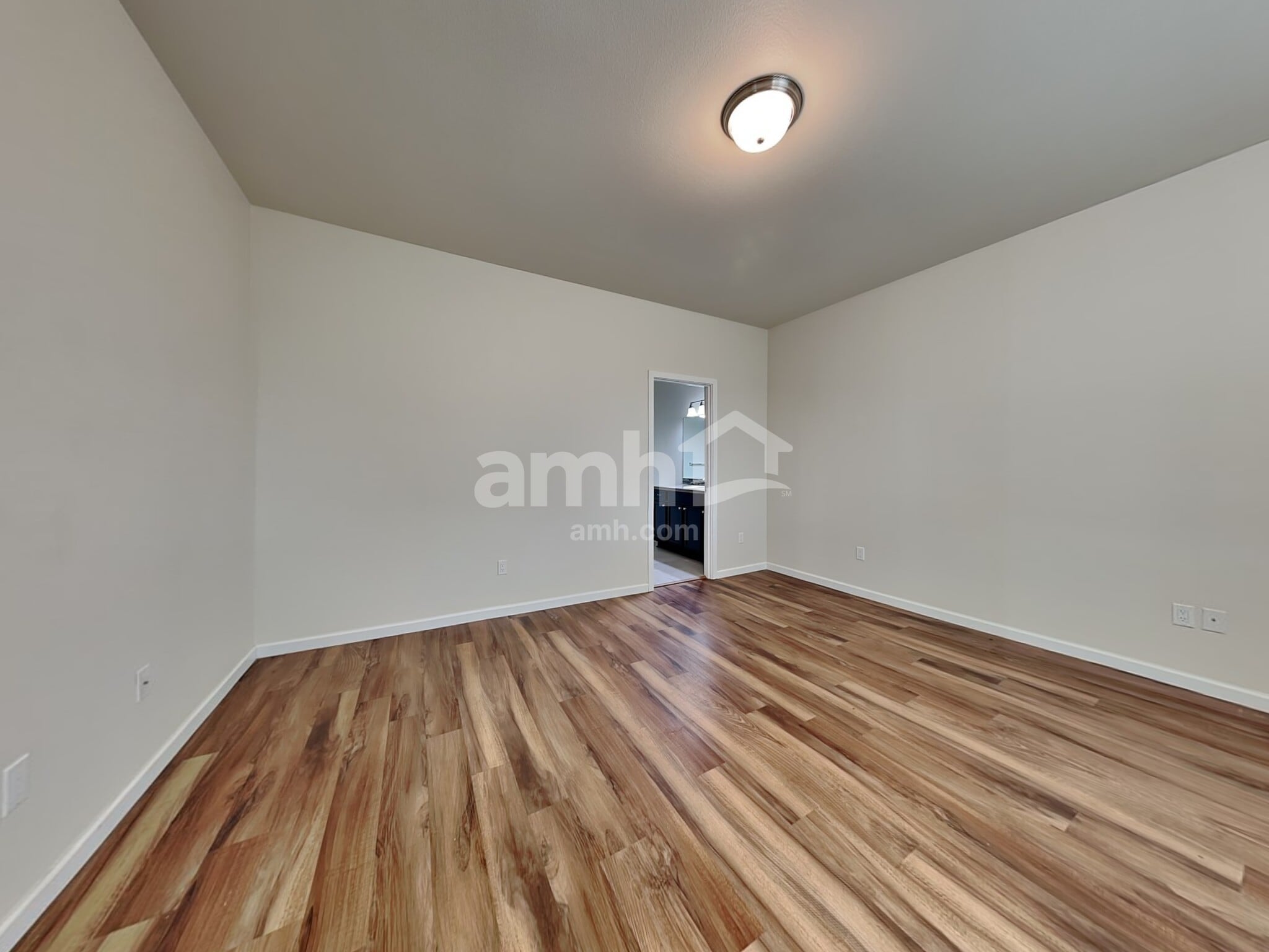 Building Photo - 16602 NE 91st St