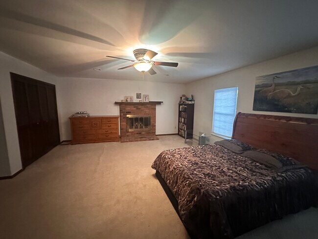 Building Photo - 5226 Cedarhurst Dr